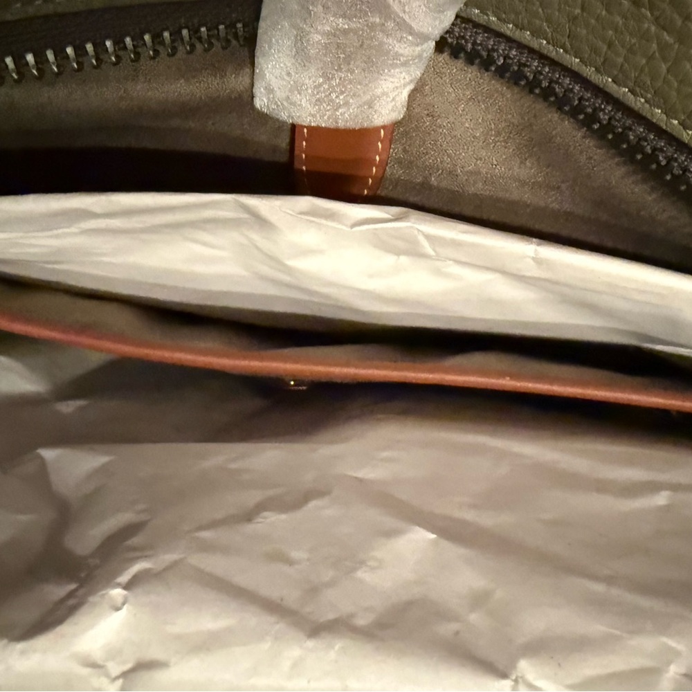 16 inches laptop unisex NWT CU116 Coach Gotham Zip Tote for work school CU116 - Picture 8 of 16